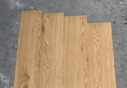 SÀN NHỰA KEO SẴN BÓC DÁN MẪU 805